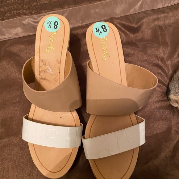 Wedge used once - Picture 5 of 5